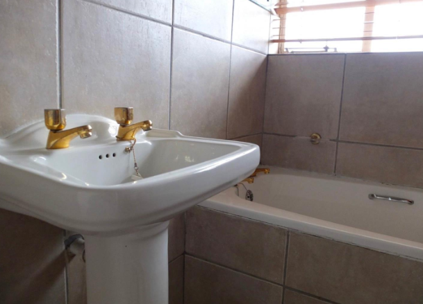 To Let 2 Bedroom Property for Rent in Green Point Western Cape